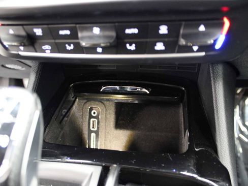 Used 2021 Maserati Levante image 32