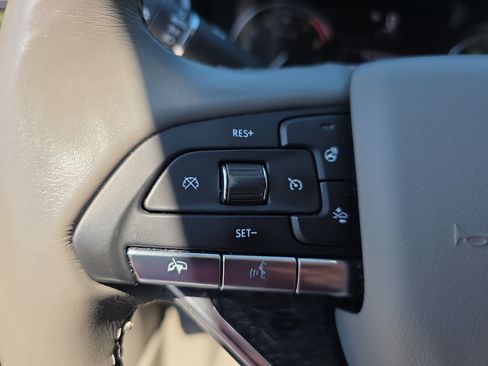 Used 2020 Cadillac XT6 Premium Luxury FWD image 15