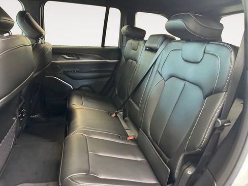 New 2026 Jeep Grand Cherokee Limited w/ Trailer Tow Package AWD/4WD image 25