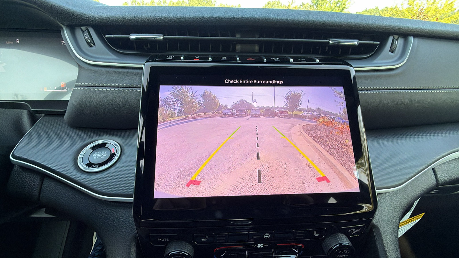 New 2027 Jeep Grand Cherokee Laredo X AWD/4WD image 30
