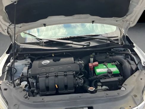 Used 2013 Nissan Sentra SR w/ Driver Pkg FWD image 19