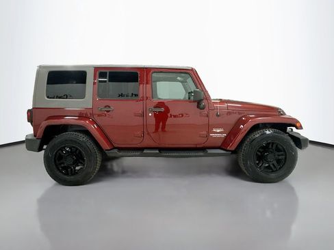 Used 2009 Jeep Wrangler Unlimited Sahara image 8