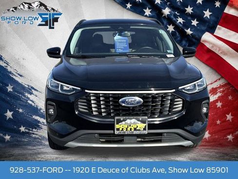 Certified 2024 Ford Escape Platinum AWD/4WD image 2