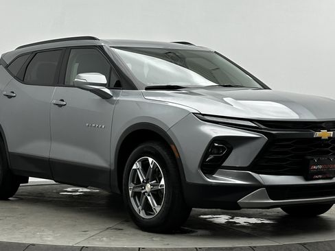 Used 2024 Chevrolet Blazer LT w/ Sound & Technology Package image 3