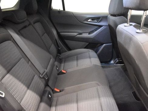 Used 2025 Chevrolet Equinox LT AWD/4WD image 16
