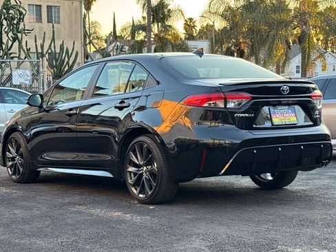 Certified 2025 Toyota Corolla SE image 6