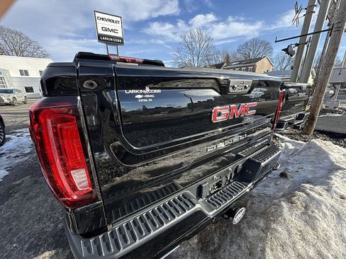 Used 2024 GMC Sierra 1500 Denali image 13