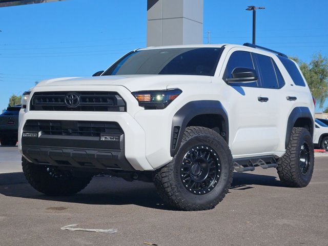 Used 2025 Toyota 4Runner SR5 AWD/4WD image 4