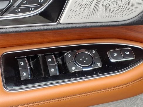 Used 2019 Lincoln Navigator Reserve w/ Cargo Package image 17