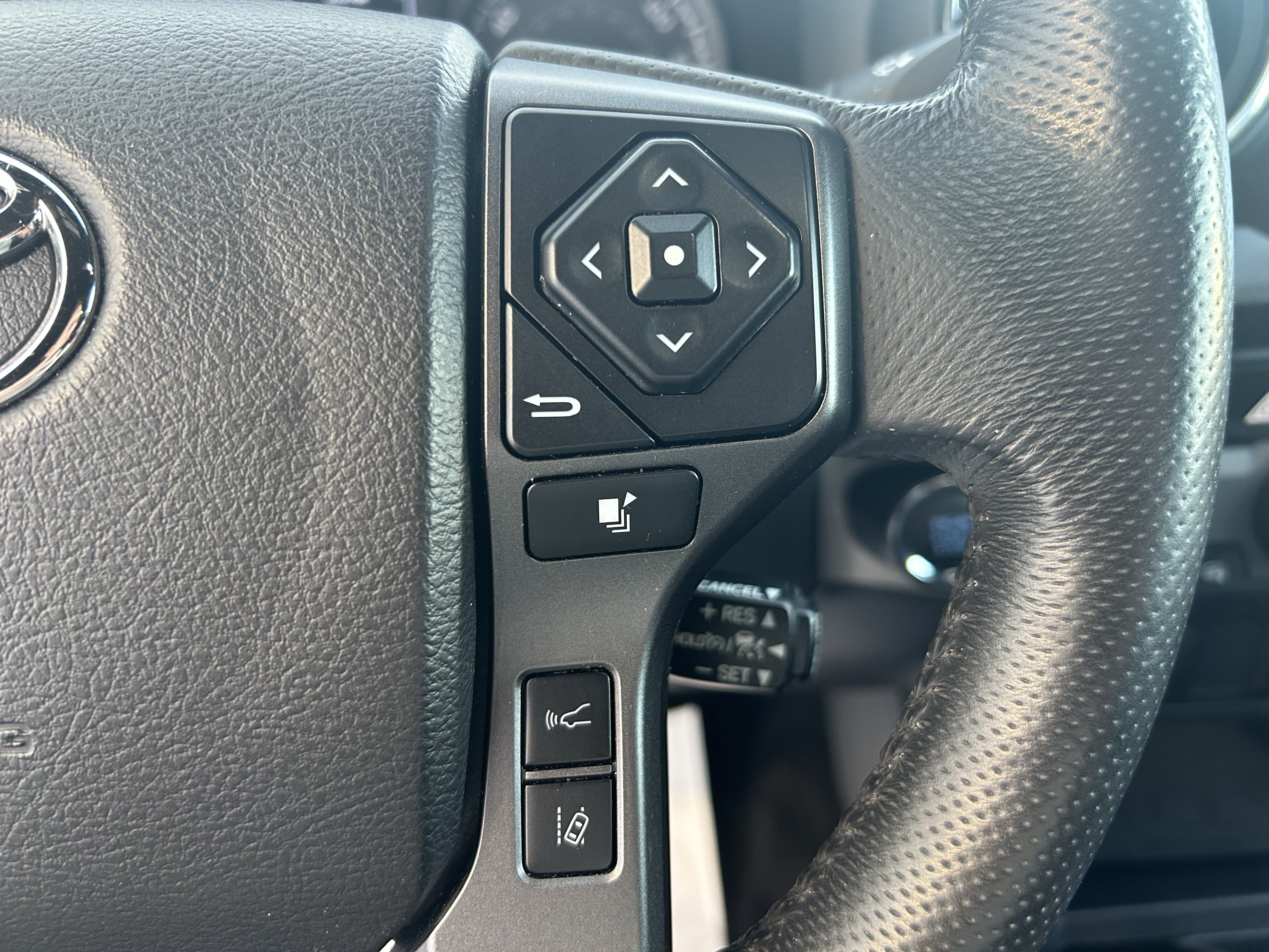 Used 2021 Toyota Tacoma TRD Sport RWD image 23