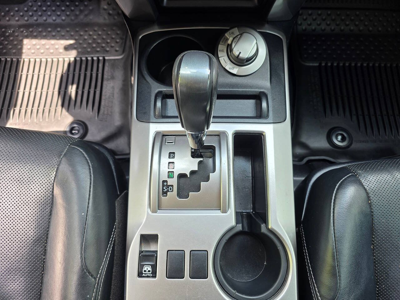 Used 2018 Toyota 4Runner Limited AWD/4WD image 28