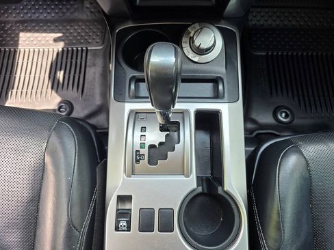 Used 2018 Toyota 4Runner Limited AWD/4WD image 28