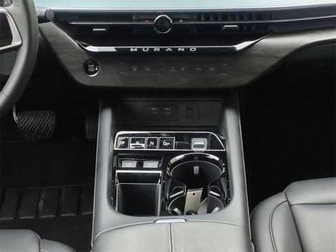 Used 2025 Nissan Murano SL image 10