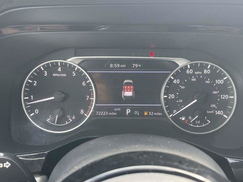 Used 2022 Nissan Pathfinder SV AWD/4WD image 20