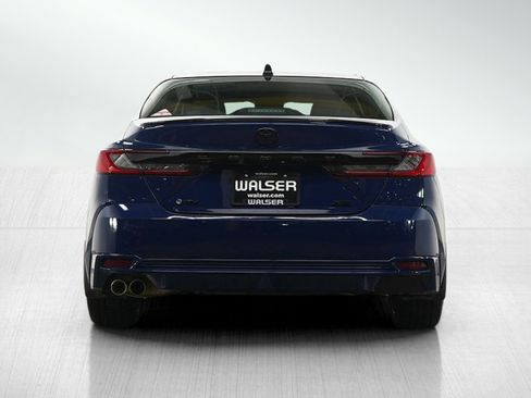 Used 2025 Toyota Camry XSE image 4