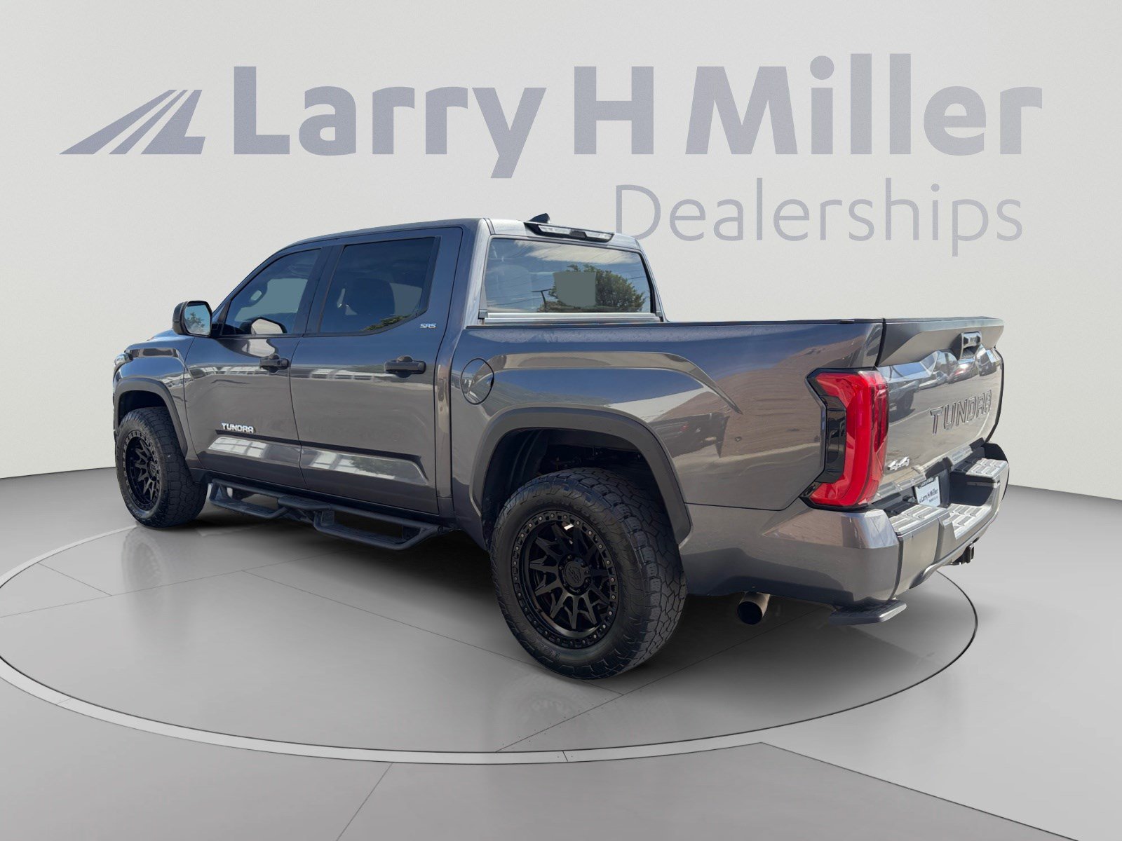 Used 2024 Toyota Tundra SR5 AWD/4WD image 3