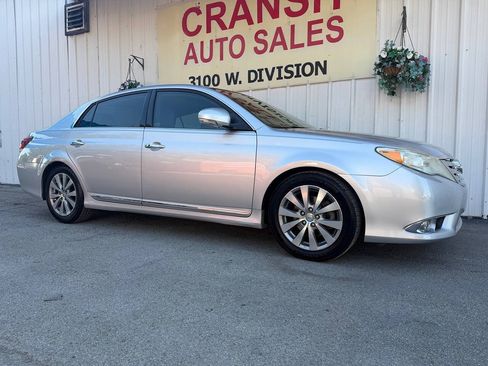 Used 2011 Toyota Avalon Limited FWD image 2
