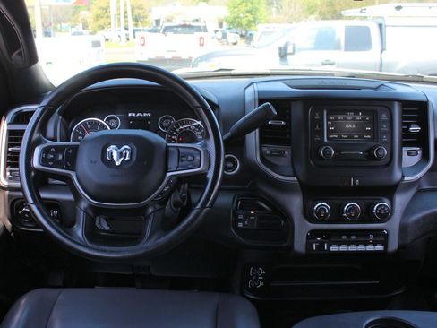 Used 2024 RAM 2500 Tradesman w/ Chrome Appearance Group image 27