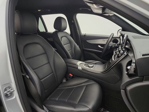 Used 2019 Mercedes-Benz GLC 300 image 18