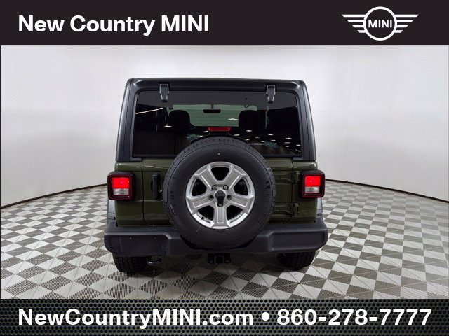 Used 2022 Jeep Wrangler Sport AWD/4WD image 6