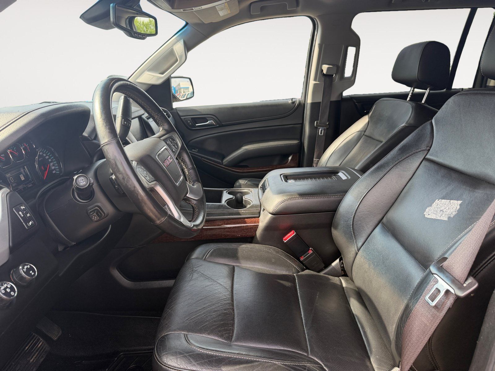Used 2017 GMC Yukon XL SLT AWD/4WD image 9