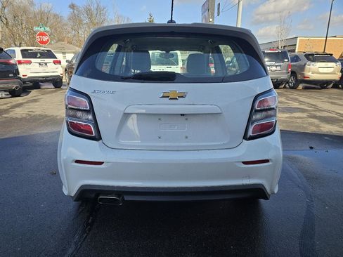 Used 2017 Chevrolet Sonic LT image 9