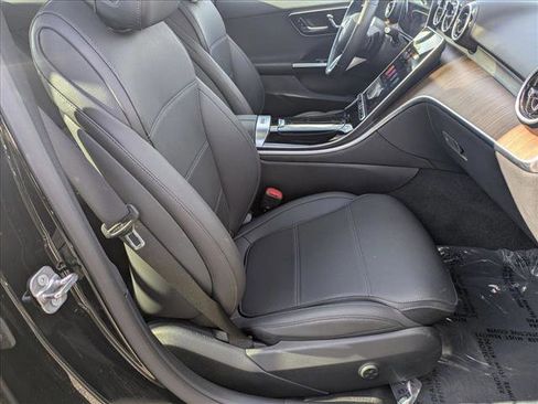 Used 2025 Mercedes-Benz C 300 4MATIC Sedan image 21