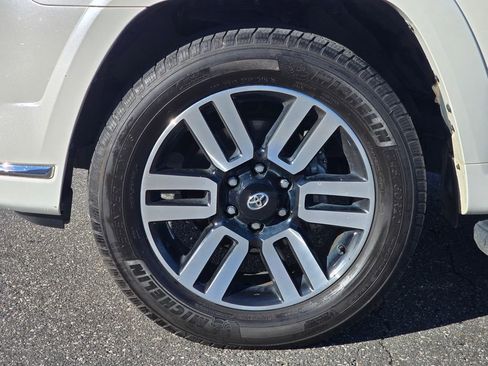 Used 2022 Toyota 4Runner Limited image 12