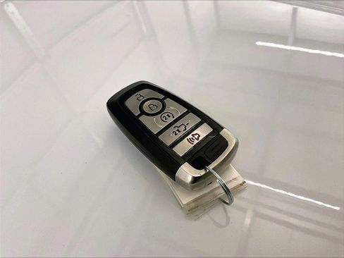Used 2019 Ford F150 Raptor w/ Equipment Group 802A Luxury AWD/4WD image 9