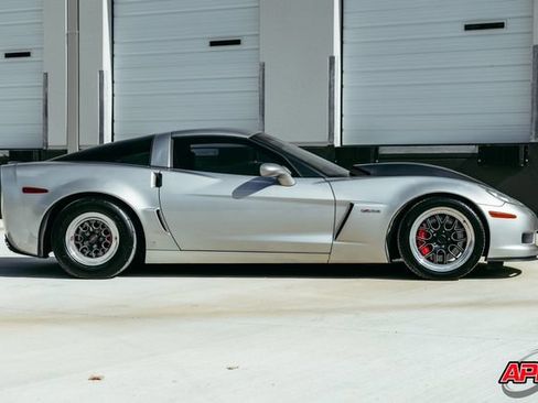 Used 2006 Chevrolet Corvette Z06 w/ Preferred Equipment Group RWD image 13