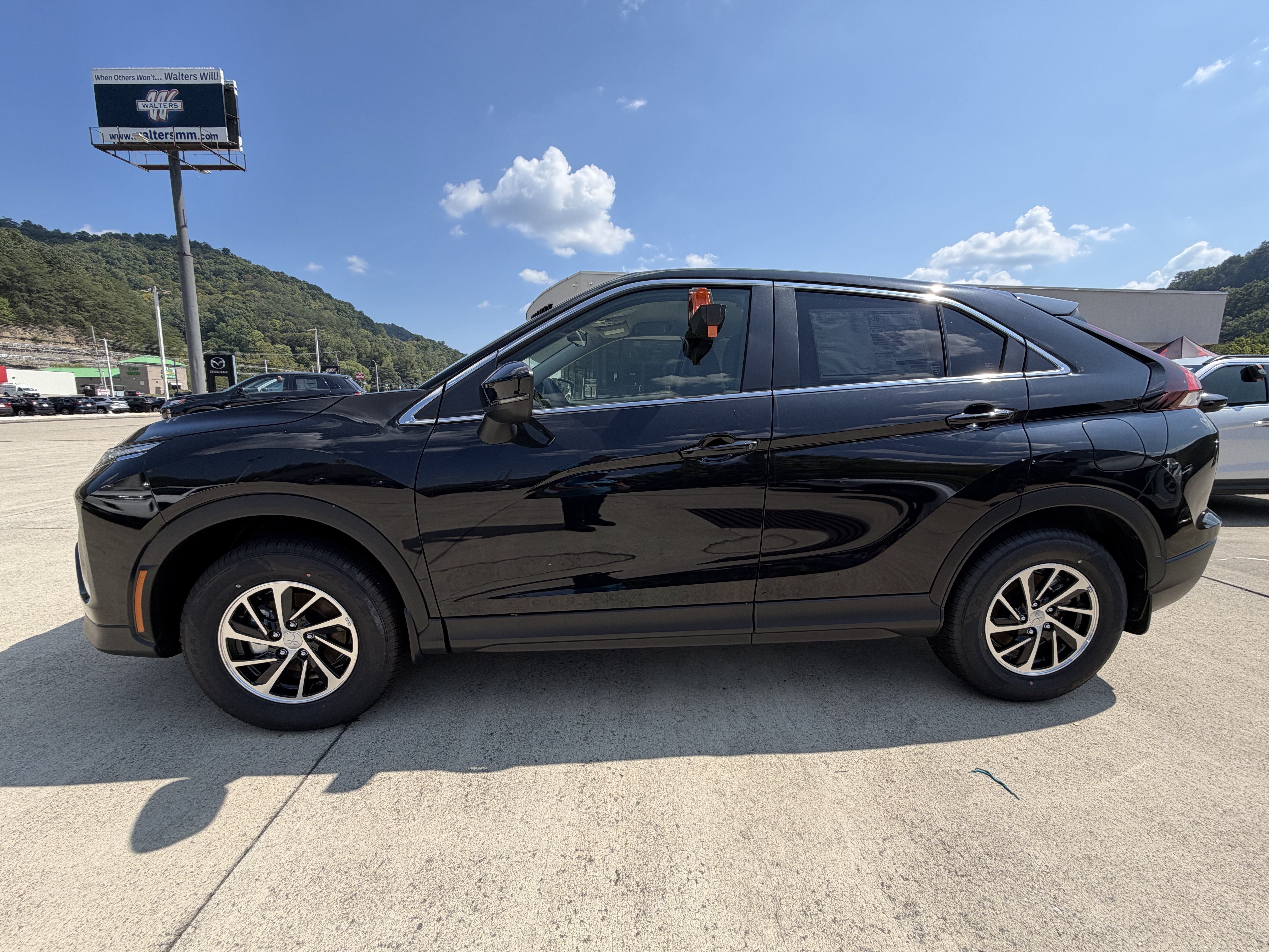 New 2026 Mitsubishi Eclipse Cross ES AWD/4WD image 4