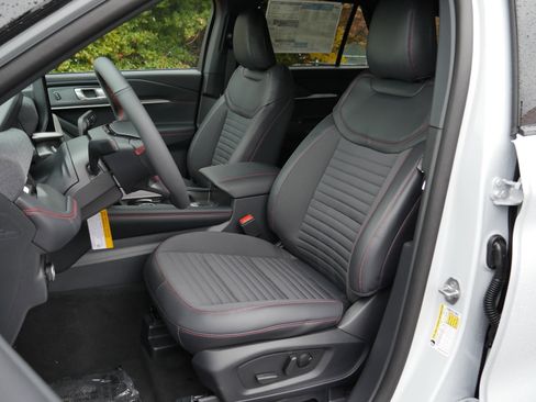 New 2026 Ford Explorer ST-Line w/ ST-Line Street Pack image 38