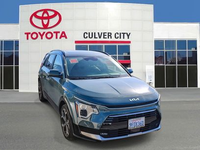 Used 2023 Kia Niro EX Touring