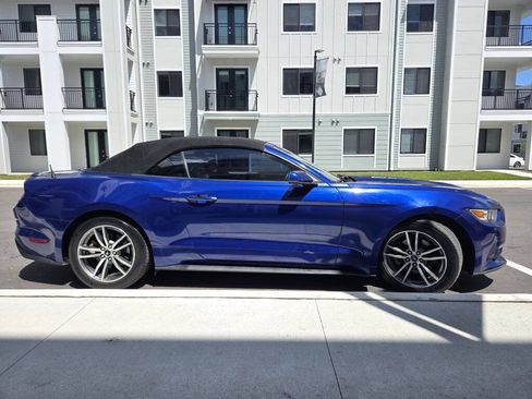 Used 2015 Ford Mustang Premium RWD image 9