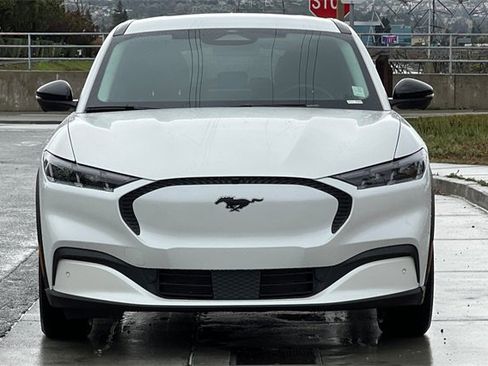 Used 2024 Ford Mustang Mach-E Select image 9