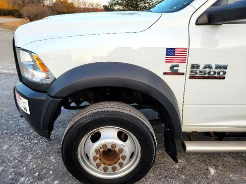 Used 2017 RAM 5500 Tradesman image 27