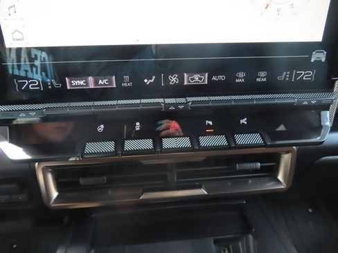 Used 2025 GMC Hummer EV 3X AWD/4WD image 37