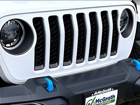 Used 2023 Jeep Wrangler Unlimited Rubicon 4xe w/ Cold Weather Group AWD/4WD image 34