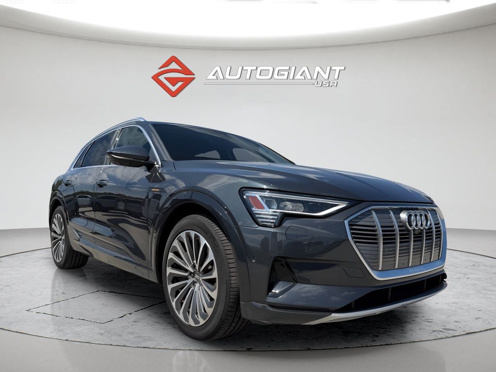 Used 2019 Audi e-tron Prestige w/ Prestige Package AWD/4WD image 11