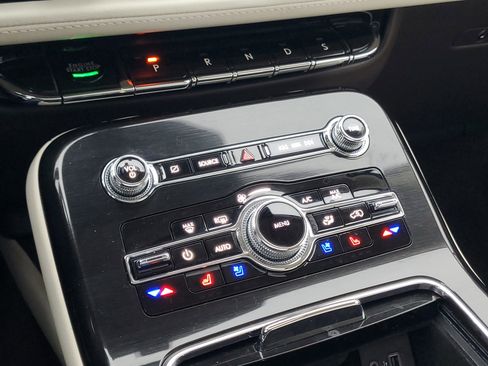 Certified 2023 Lincoln Nautilus Black Label image 18