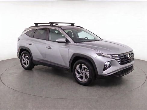 Used 2024 Hyundai Tucson SEL FWD image 2