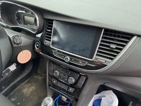 Used 2018 Buick Encore Preferred image 8