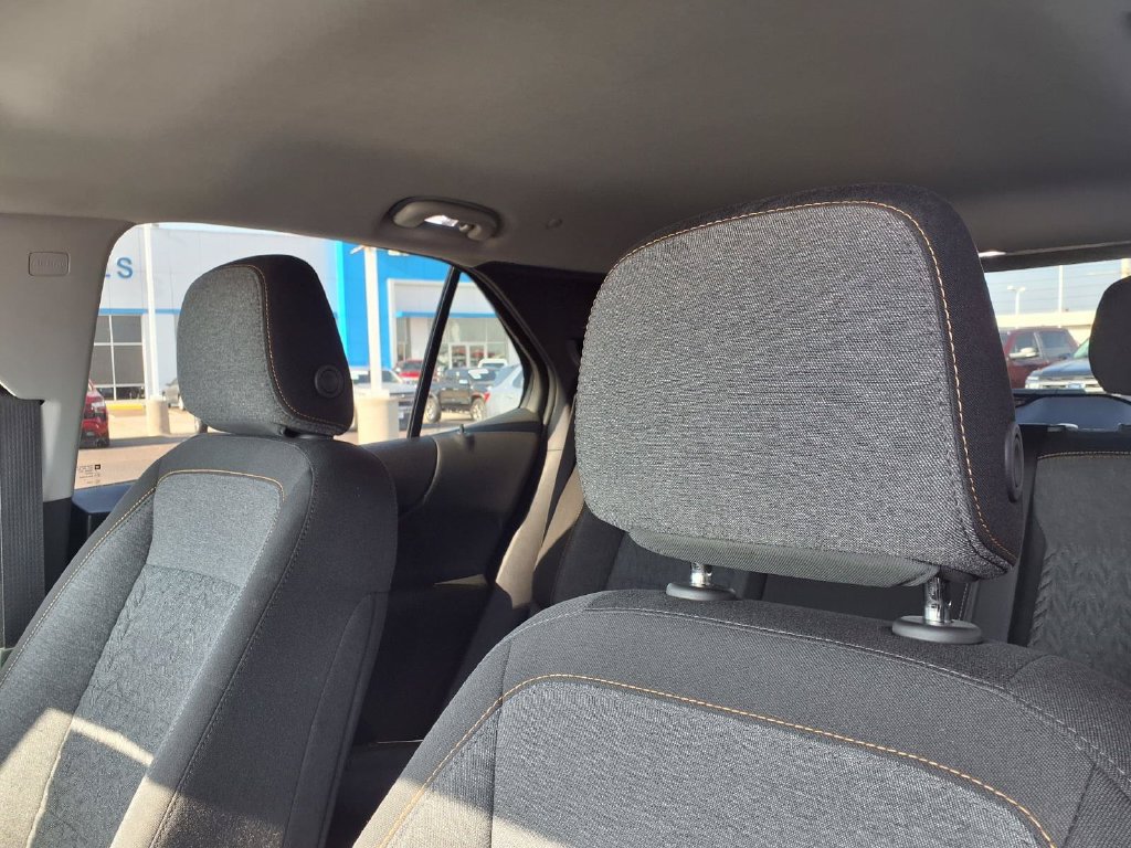 Used 2024 Chevrolet Equinox LT FWD image 17