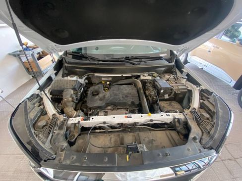 Used 2023 GMC Terrain SLE FWD image 30