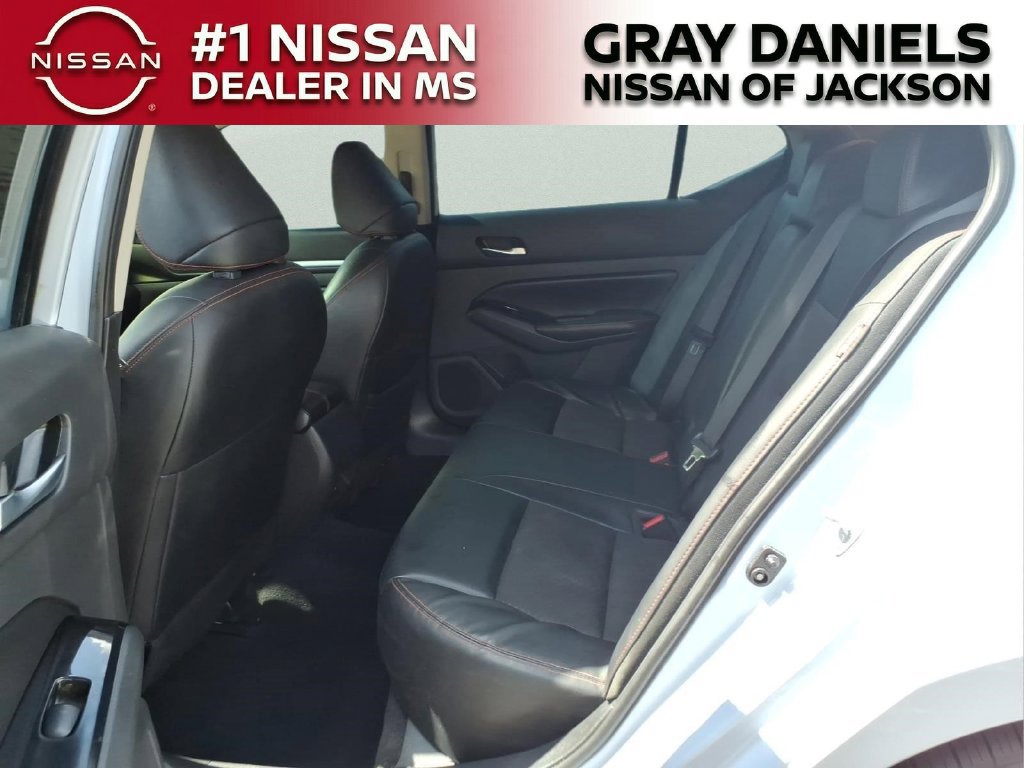 Used 2024 Nissan Altima 2.5 SR FWD image 25