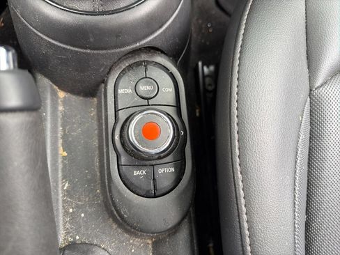 Used 2020 MINI Cooper 2-Door Hardtop FWD image 12