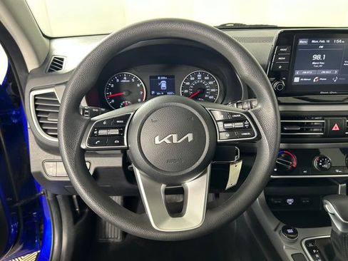 Used 2023 Kia Seltos LX image 15