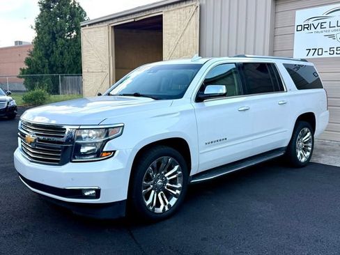 Used 2016 Chevrolet Suburban LTZ RWD image 2