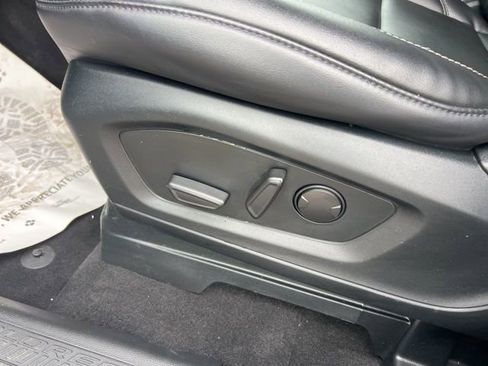 Certified 2024 Ford Explorer XLT w/ Equipment Group 202A image 19