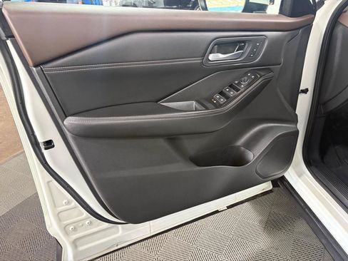 Used 2023 Nissan Rogue SL w/ SL Premium Package AWD/4WD image 26